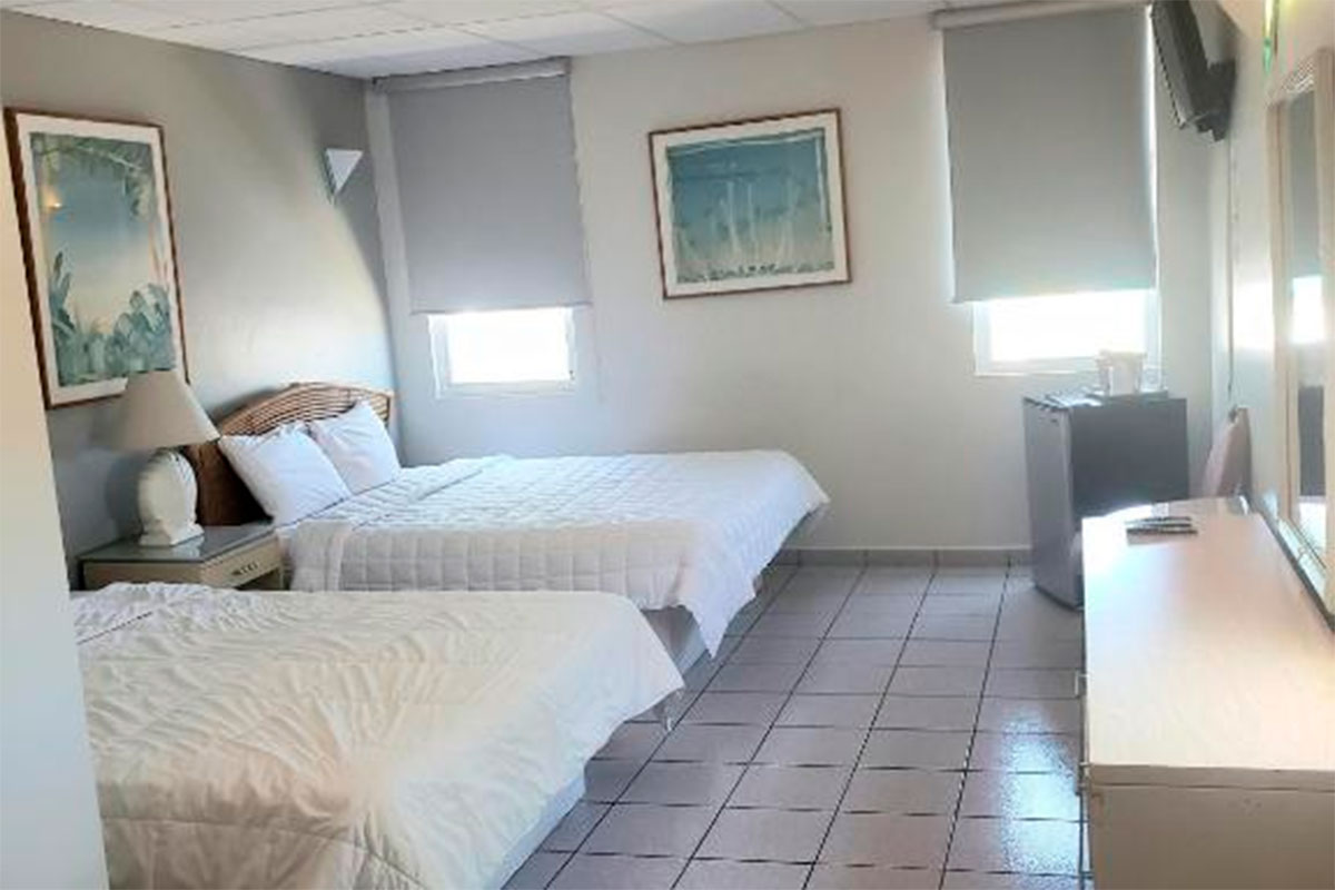 room deluxe double large bed 01